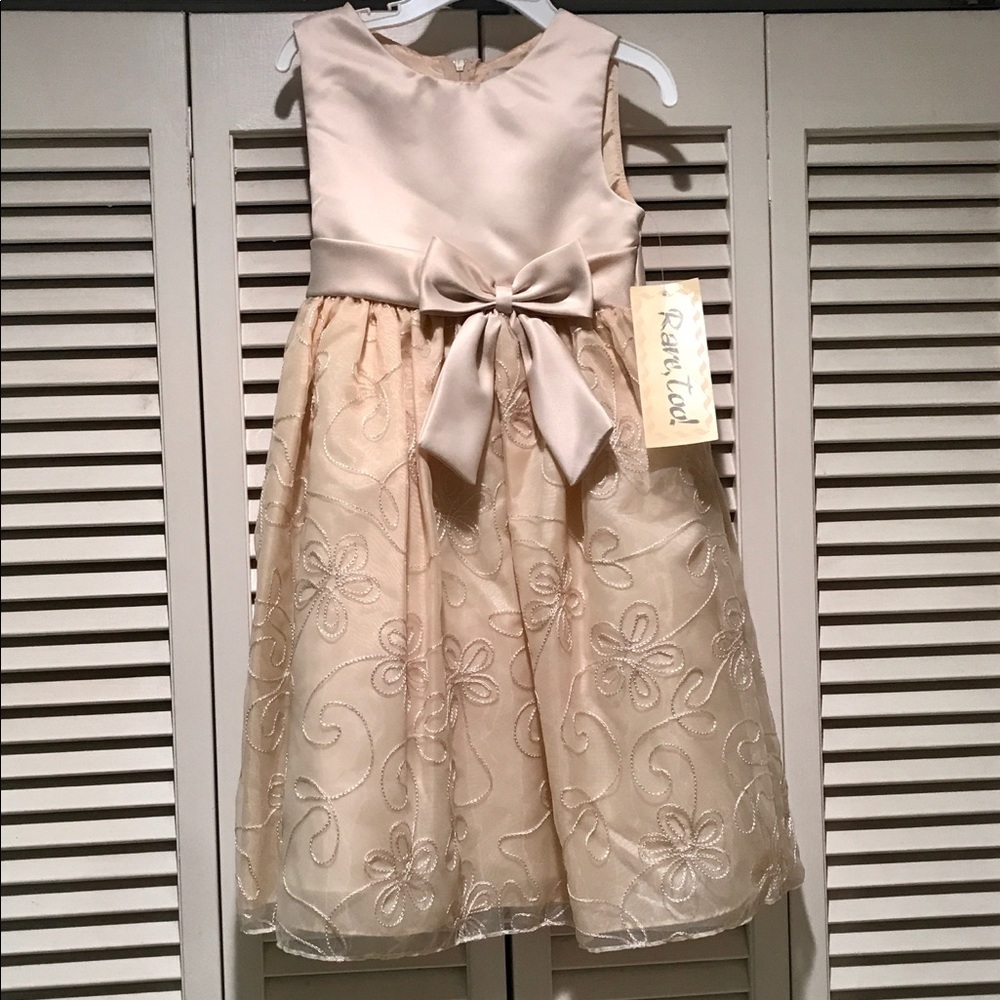 Rare Too Girls Gold Dress Size 4
